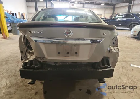 2015 Nissan Altima 2.5 z USA, uszkodzony, nr VIN 1N4AL3AP7FC105074